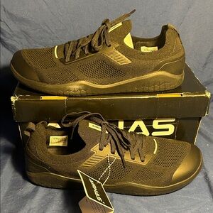 Airhas- athletic shoes, black, 9 men QS